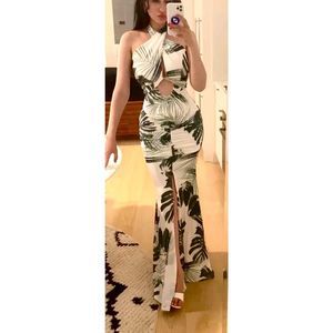 New Sexy tropical halter cut out maxi dress - Size XS​
